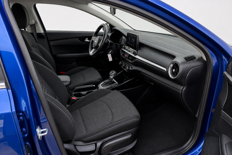 2021 Kia Forte — view 9