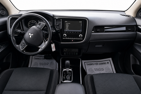 2020 Mitsubishi Outlander — view 15