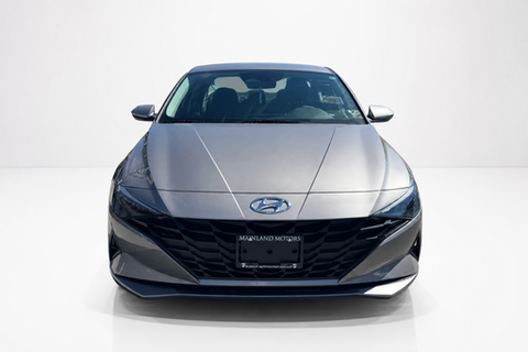 2023 Hyundai Elantra — view 2
