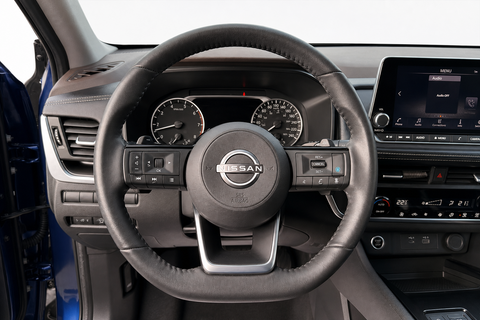 2023 Nissan Rogue — view 10