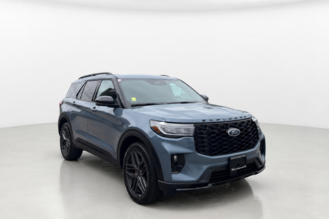 2025 Ford Explorer — view 2