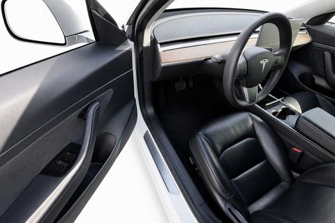 2020 Tesla Model 3 — view 14
