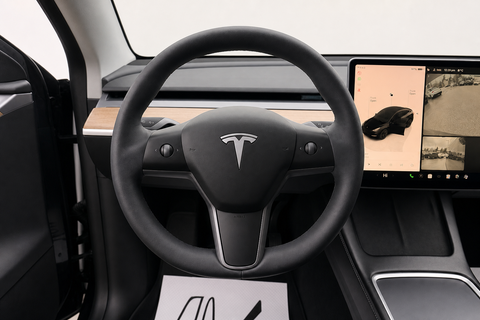 2023 Tesla Model Y — view 9