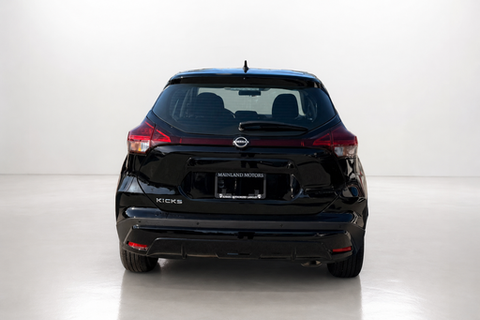 2025 Nissan Kicks Play — view 6