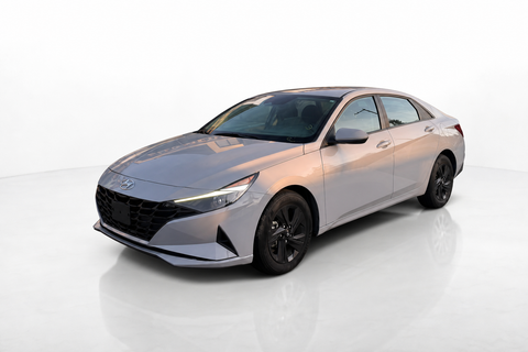 2022 Hyundai Elantra — view 1