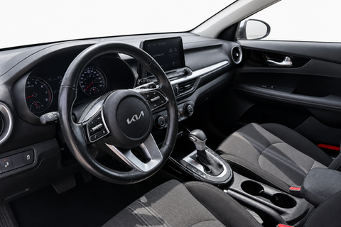 2023 Kia Forte — view 8
