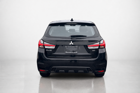 2023 Mitsubishi RVR — view 6