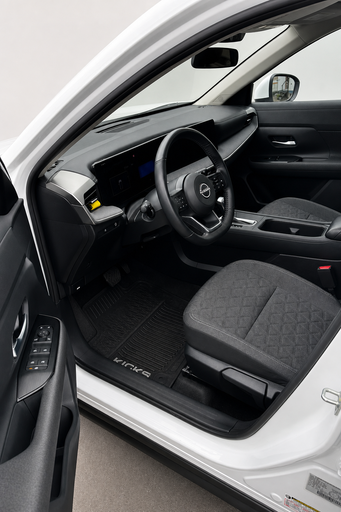 2025 Nissan Kicks — view 6