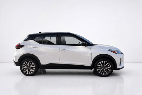 2024 Nissan Kicks — view 4