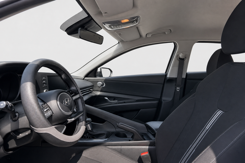 2023 Hyundai Elantra — view 9