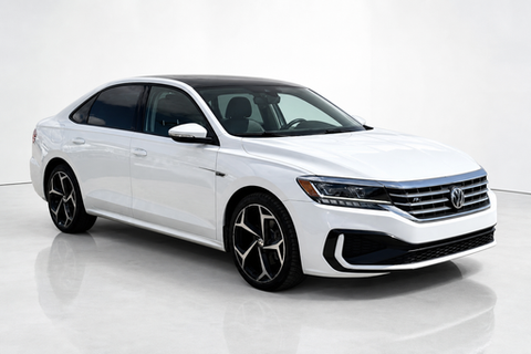 2020 Volkswagen Passat — view 2