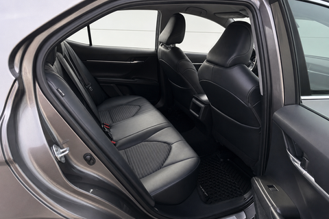 2021 Toyota Camry — view 10