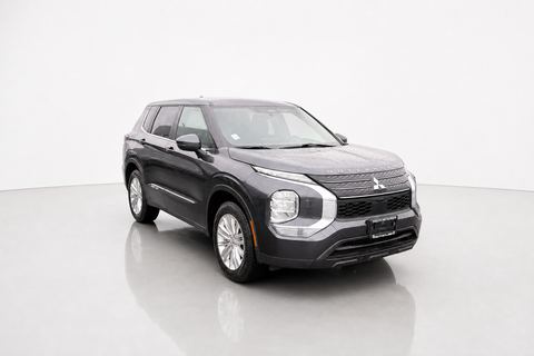 2024 Mitsubishi Outlander — view 6