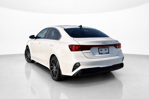 2023 Kia Forte — view 5