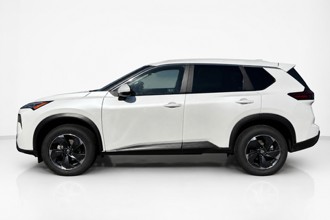 2024 Nissan Rogue — view 3