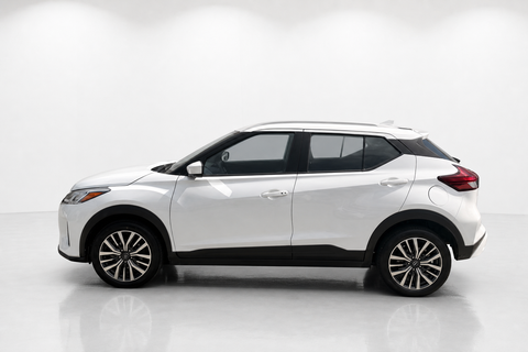 2025 Nissan Kicks Play — view 8