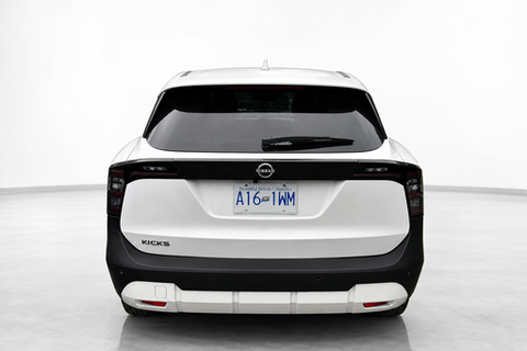 2025 Nissan Kicks — view 4