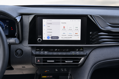 2025 Toyota Camry — view 7