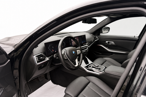 2024 BMW 3 Series — view 8