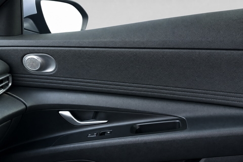 2022 Hyundai Elantra — view 10
