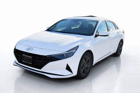 2022 Hyundai Elantra — view 1