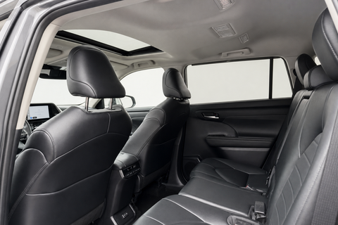 2023 Toyota Highlander — view 12