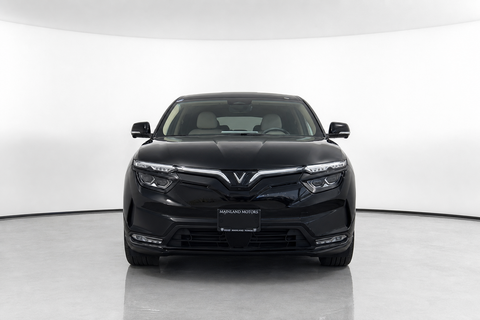 2023 VinFast VF 8 — view 2