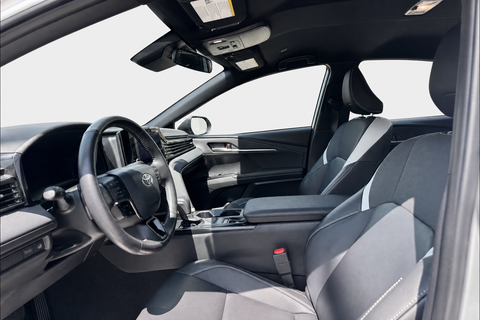 2025 Toyota Camry — view 9
