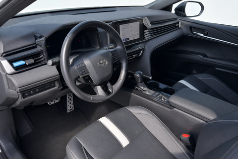 2025 Toyota Camry — view 6
