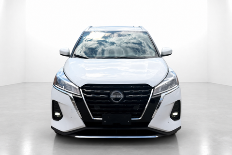 2025 Nissan Kicks Play — view 2