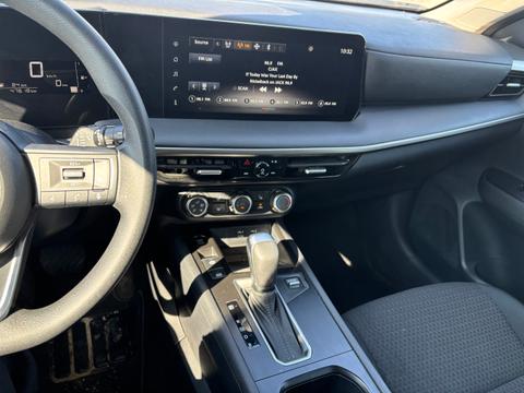 2025 Nissan Kicks MPV — view 9