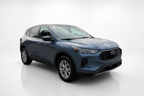 2024 Ford Escape — view 3