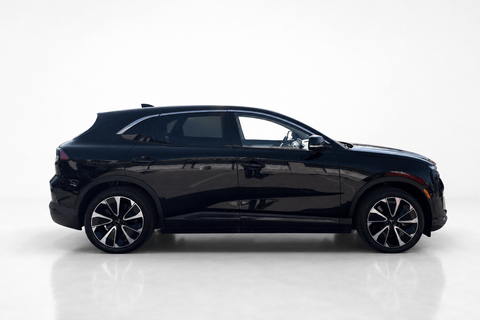 2023 VinFast VF 8 — view 3