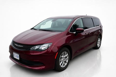 2023 Chrysler Grand Caravan — view 1