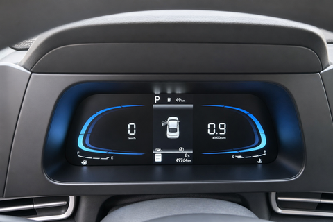 2025 Hyundai Elantra — view 9