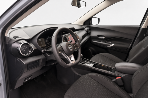 2024 Nissan Kicks — view 9