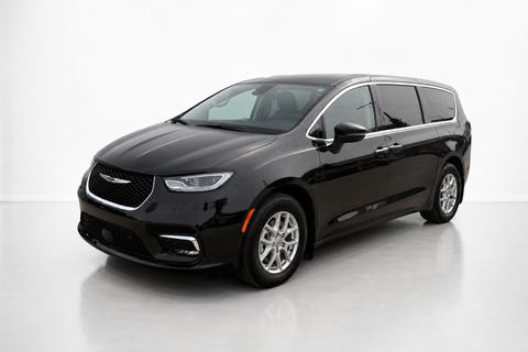 2023 Chrysler Pacifica — view 1