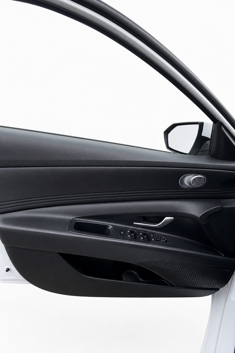 2025 Hyundai Elantra — view 9