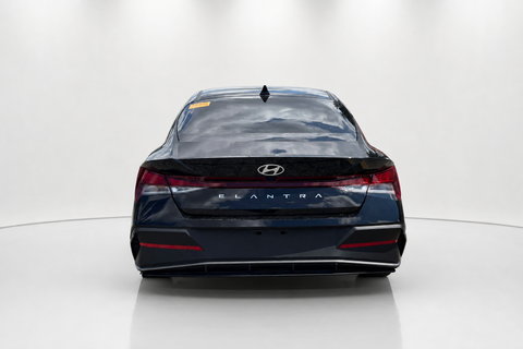 2025 Hyundai Elantra — view 6