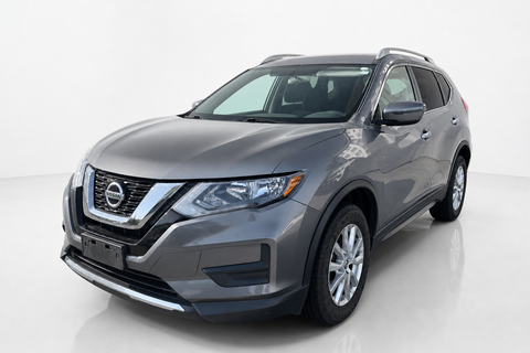 2020 Nissan Rogue — view 1