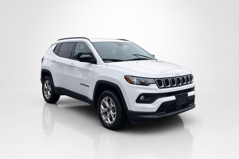 2025 Jeep Compass — view 3