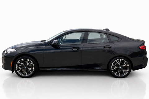 2025 BMW 2 Series — view 3