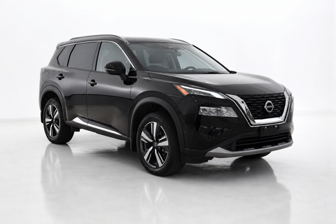 2023 Nissan Rogue — view 3