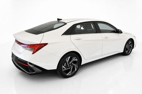 2025 HYUNDAI ELANTRA — view 3