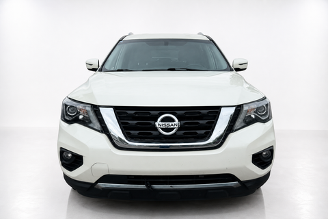 2017 NISSAN Pathfinder — view 2