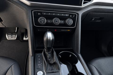 2022 Volkswagen Atlas — view 17