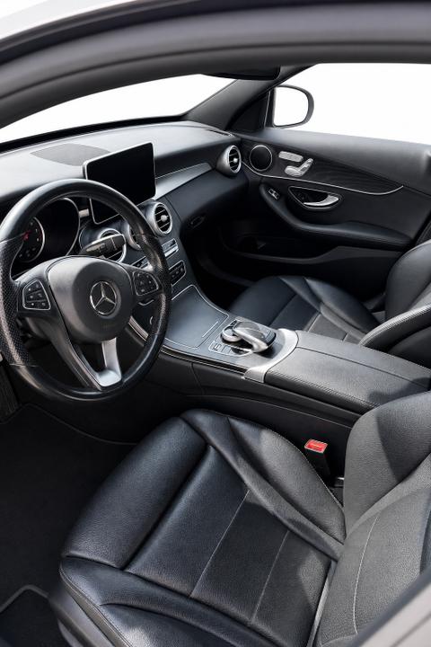 2018 MERCEDES-BENZ C-Class — view 7