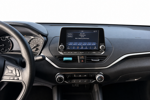 2024 Nissan Altima — view 9
