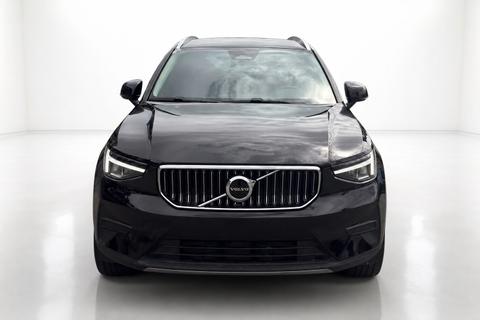 2025 Volvo XC40 — view 2