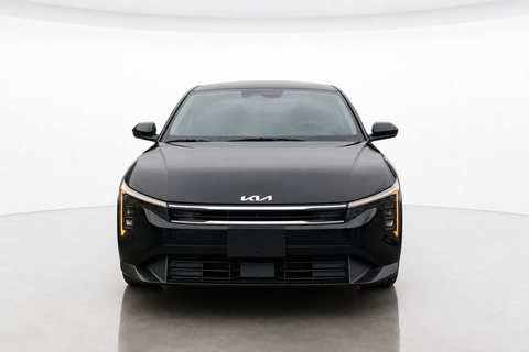 2025 Kia K4 — view 2